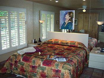 Desert Paradise Resort - Gay Men'S Resort 棕榈泉 外观 照片